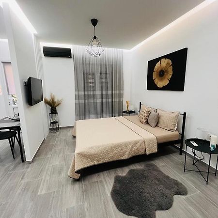 Beautiful Designer Apartment New Near Akropolis Athens Exterior photo